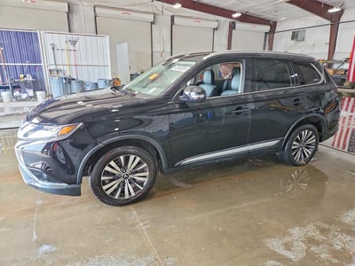 JA4AZ3A3XKJ****** 2019 Mitsubishi Outlander