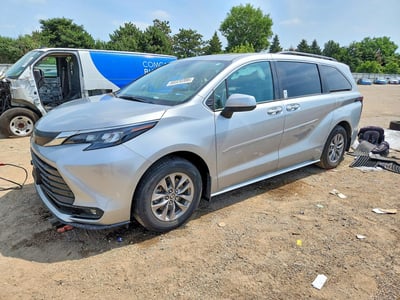 5TDJSKFC5SS****** 2025 Toyota Sienna