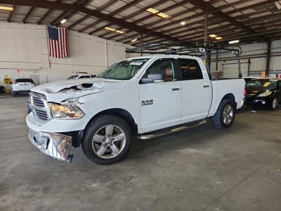 1C6RR7LG2HS****** 2017 RAM 1500