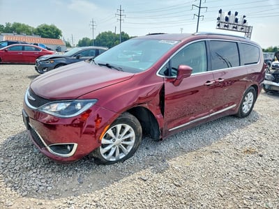 2C4RC1BG0KR****** 2019 Chrysler Pacifica