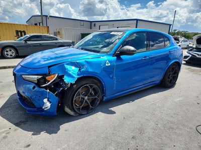 ZASFAKEV0J7****** 2018 Alfa Romeo Stelvio