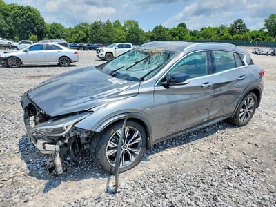 SJKCH5CR7JA****** 2018 Infiniti QX30