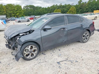 3KPF24AD8ME****** 2021 Kia Forte