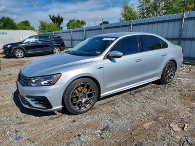 1VWAA7A37JC****** 2018 Volkswagen Passat