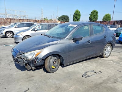 3MYDLBYVXHY****** 2017 Toyota Yaris