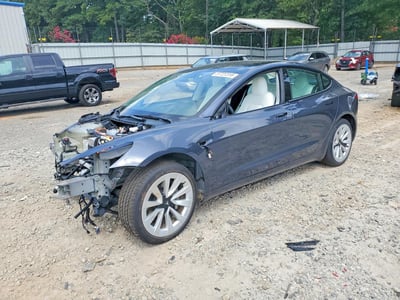 5YJ3E1EBXNF****** 2022 Tesla Model 3