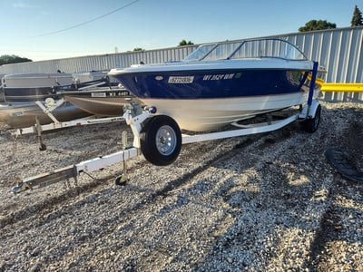 USHB08C***** 2005 Bayliner 215