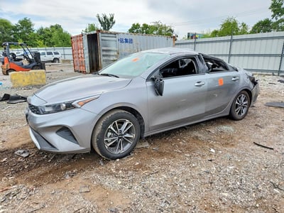 3KPF24AD2RE****** 2024 Kia Forte