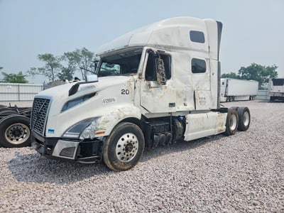 4V4NC9EH2LN****** 2020 Volvo VNL