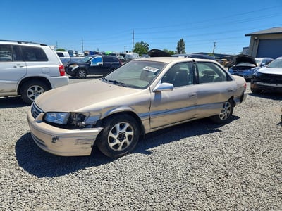 2000 Toyota Camry