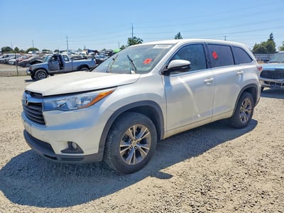 5TDZKRFH0FS****** 2015 Toyota Highlander