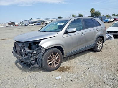 5XYKTDA60FG****** 2015 Kia Sorento
