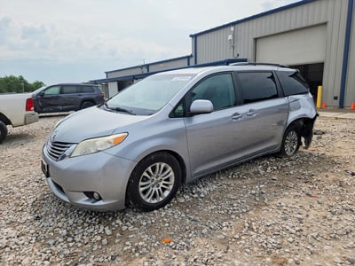 5TDYK3DC1FS****** 2015 Toyota Sienna