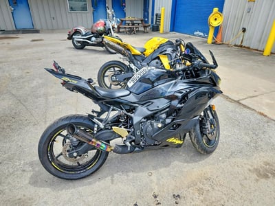ML5ZXCP15RD****** 2024 Kawasaki Ninja ZX-4R
