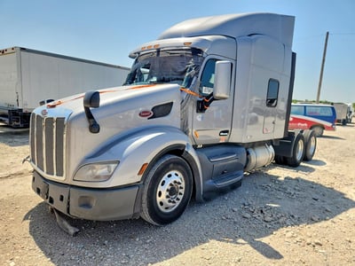 1XPBD49X1LD****** 2020 Peterbilt 579