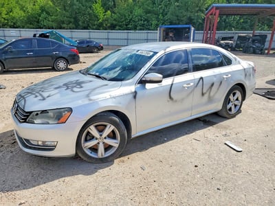 1VWAS7A37FC****** 2015 Volkswagen Passat