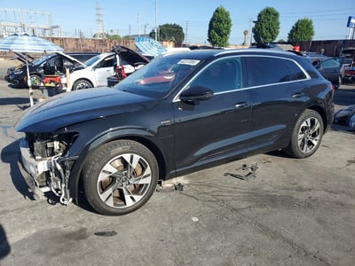 WA1AAAGE0NB****** 2022 Audi E-tron