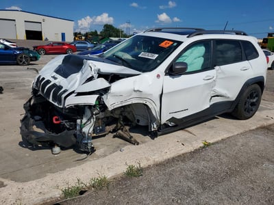 1C4PJMBS5HW****** 2017 Jeep Cherokee