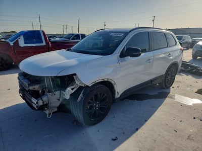 JA4AD3A33JZ****** 2018 Mitsubishi Outlander