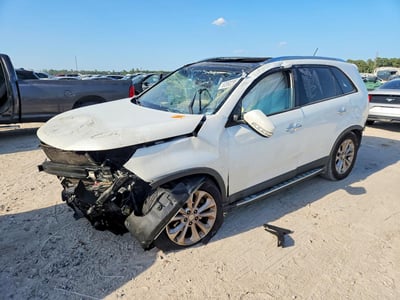 5XYKU4A75EG****** 2014 Kia Sorento