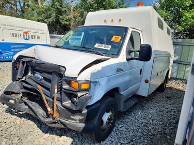 1FDXE4FS9AD****** 2010 Ford E-450 Super Duty