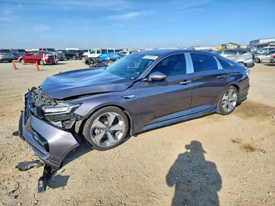 1HGCV2F9XJA****** 2018 Honda Accord