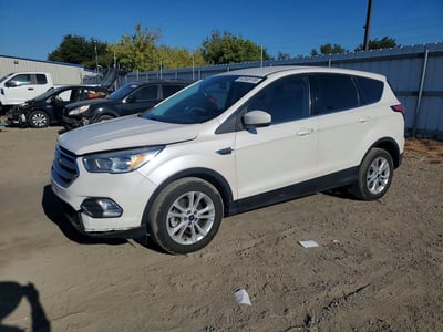 1FMCU0GD4HU****** 2017 Ford Escape