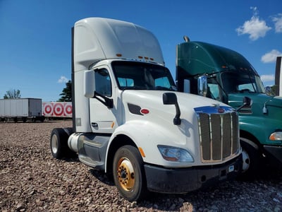 1XPBA48XXFD****** 2015 Peterbilt 579