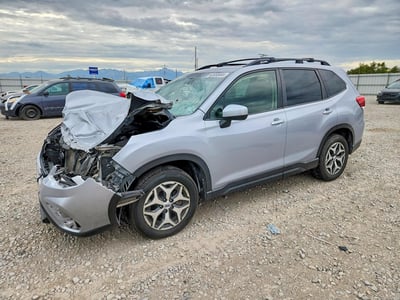 JF2SKAJC5MH****** 2021 Subaru Forester