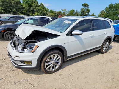3VWH17AU2HM****** 2017 Volkswagen Golf Alltrack