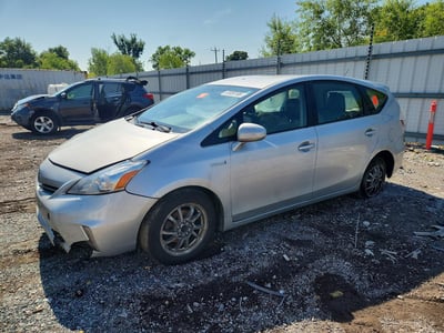 JTDZN3EU1EJ****** 2014 Toyota Prius V