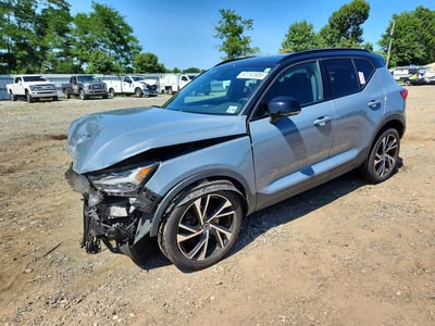 YV4162UM7M2****** 2021 Volvo XC40