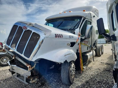 1XP7DB9XX1D****** 2001 Peterbilt 387