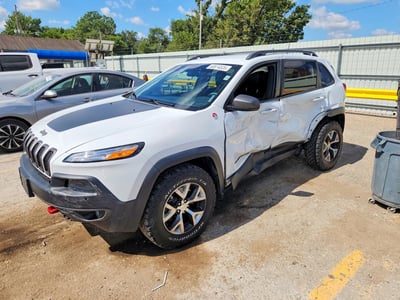 1C4PJMBS8GW****** 2016 Jeep Cherokee