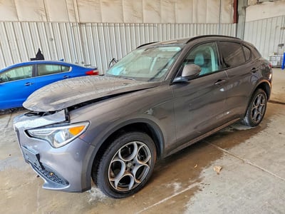 ZASFAKPN1J7****** 2018 Alfa Romeo Stelvio