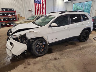 1C4PJMDX8JD****** 2018 Jeep Cherokee