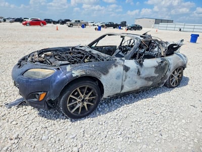 JM1NC2LF8B0****** 2011 Mazda MX-5