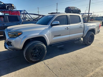 3TMAZ5CN9HM****** 2017 Toyota Tacoma