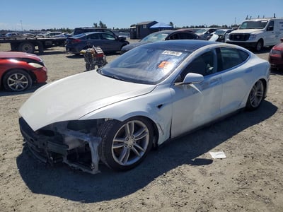 5YJSA1H11EF****** 2014 Tesla Model S