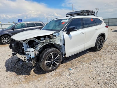 5TDJZRBH9MS****** 2021 Toyota Highlander