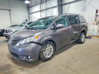 5TDYK3DC9CS****** 2012 Toyota Sienna