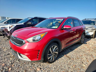 KNDCE3LC1H5****** 2017 Kia Niro