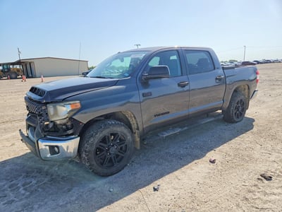 5TFDW5F16JX****** 2018 Toyota Tundra