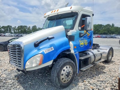 3AKBGDDV9DS****** 2013 Freightliner Cascadia 125