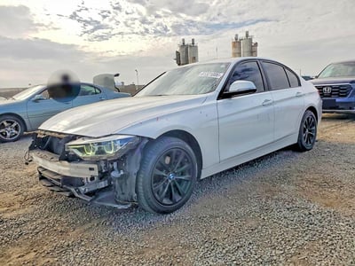 WBA8E1G53JN****** 2018 BMW 3 Series