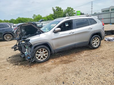 1C4PJLCB4HW****** 2017 Jeep Cherokee