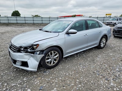 1VWAT7A32HC****** 2017 Volkswagen Passat