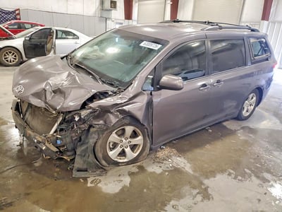5TDKK3DC5DS****** 2013 Toyota Sienna