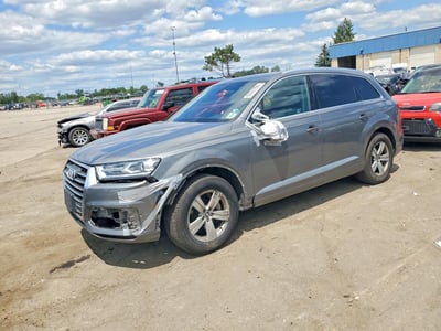 WA1LHAF74HD****** 2017 Audi Q7
