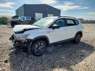 3VVCX7B22PM****** 2023 Volkswagen Taos